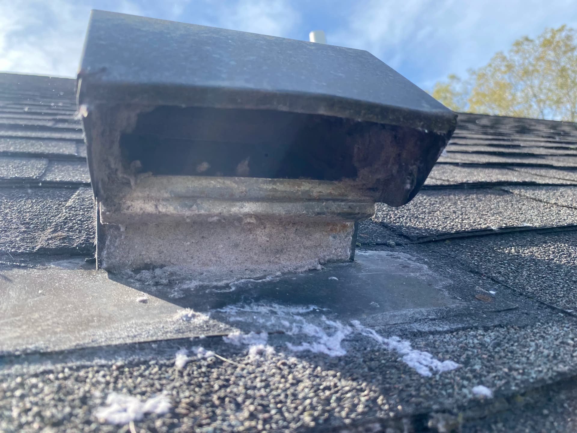 Gallery photos for Clogged Dryer Vents Are a Real Fire Hazard: Image #1