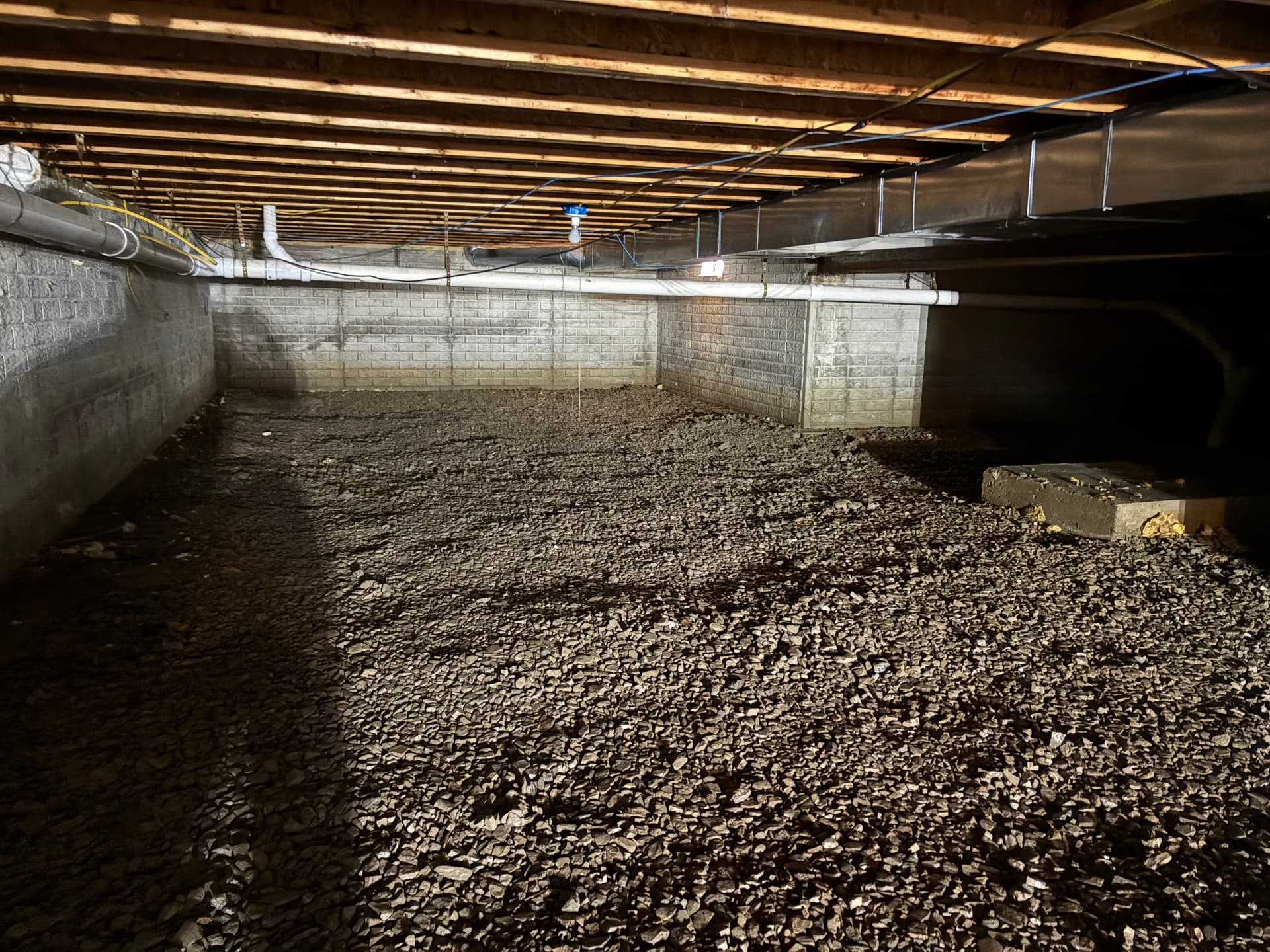 Flooded Crawlspace Cleaned Out and Back in Shape image