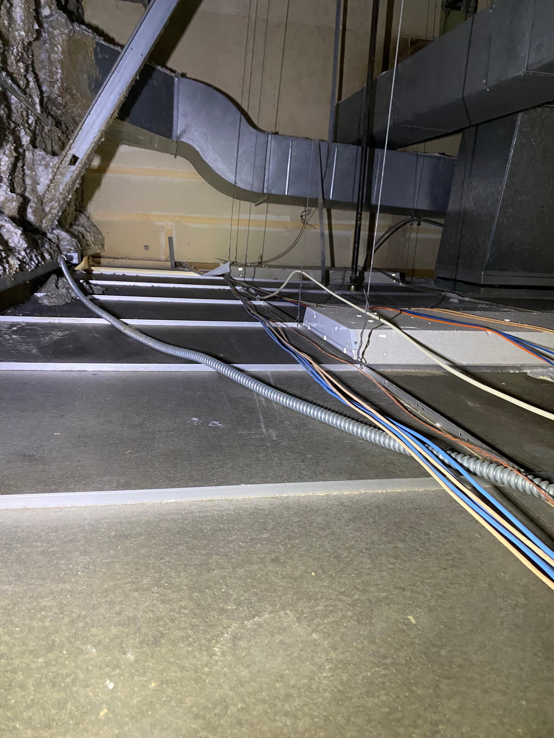 Gallery photos for Commercial Drop Ceiling Cleaning and Leaky Ductwork Repair Done Right: Image #2