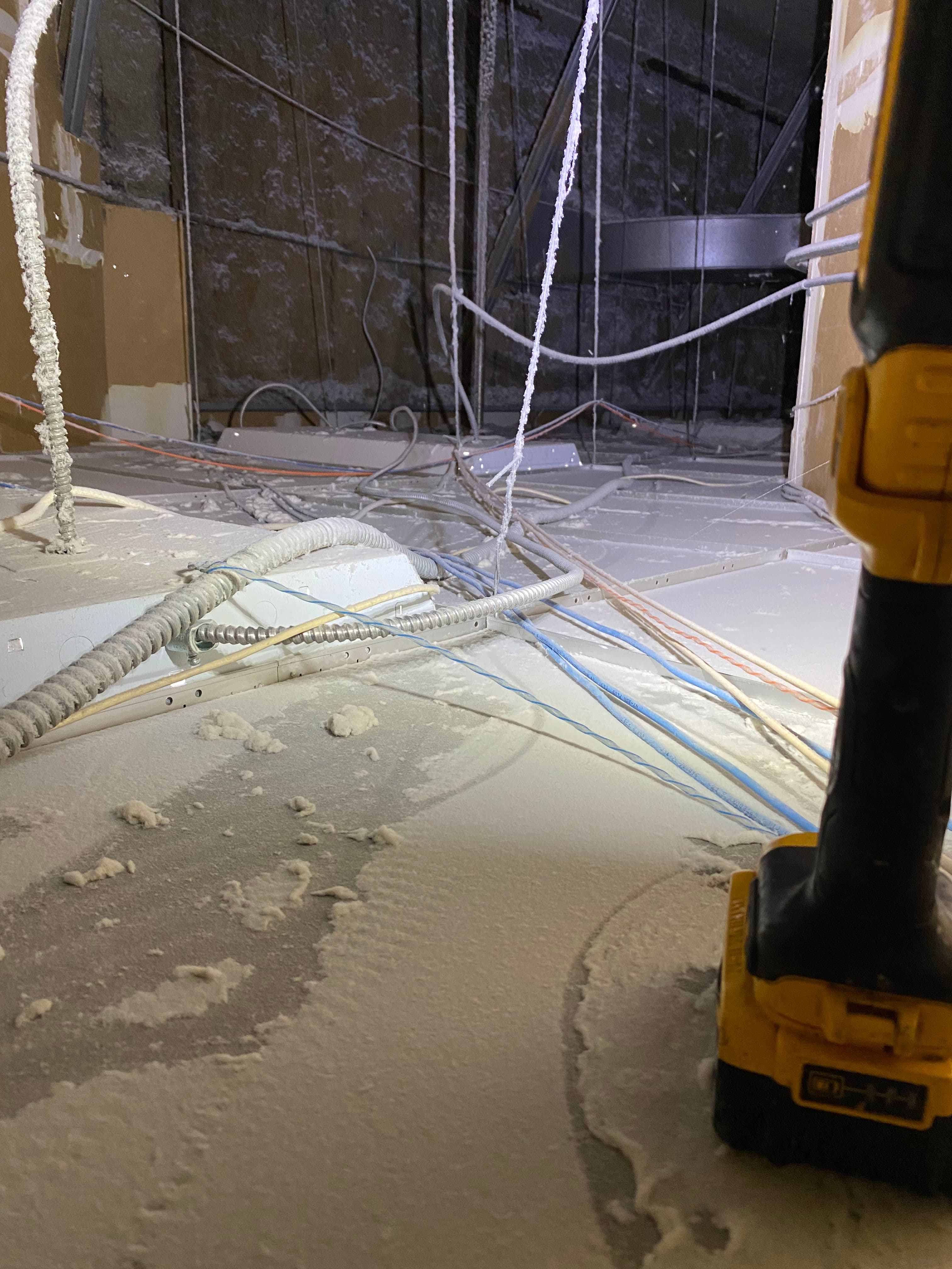 Project Commercial Drop Ceiling Cleaning and Leaky Ductwork Repair Done Right image