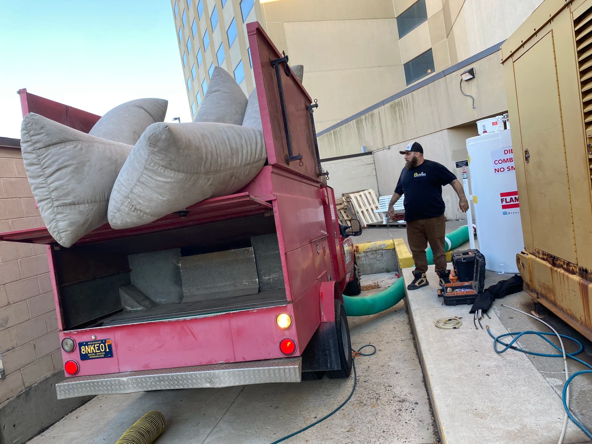 Gallery photos for 4 Years Strong Keeping the Sheraton Near DTW Breathing Clean: Image #3