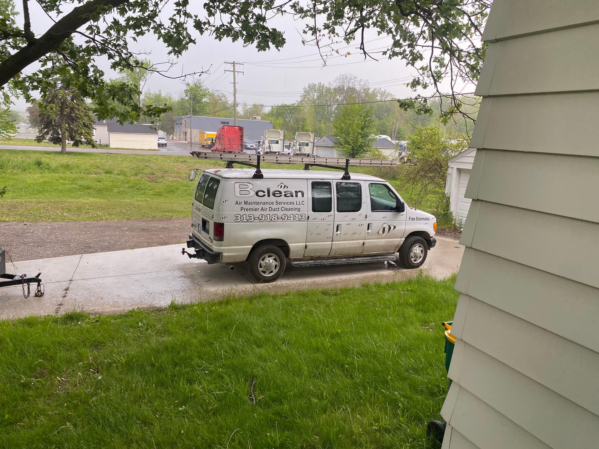 Gallery photos for Contaminated Insulation Removal and Full Duct Cleaning for Local Office: Image #6