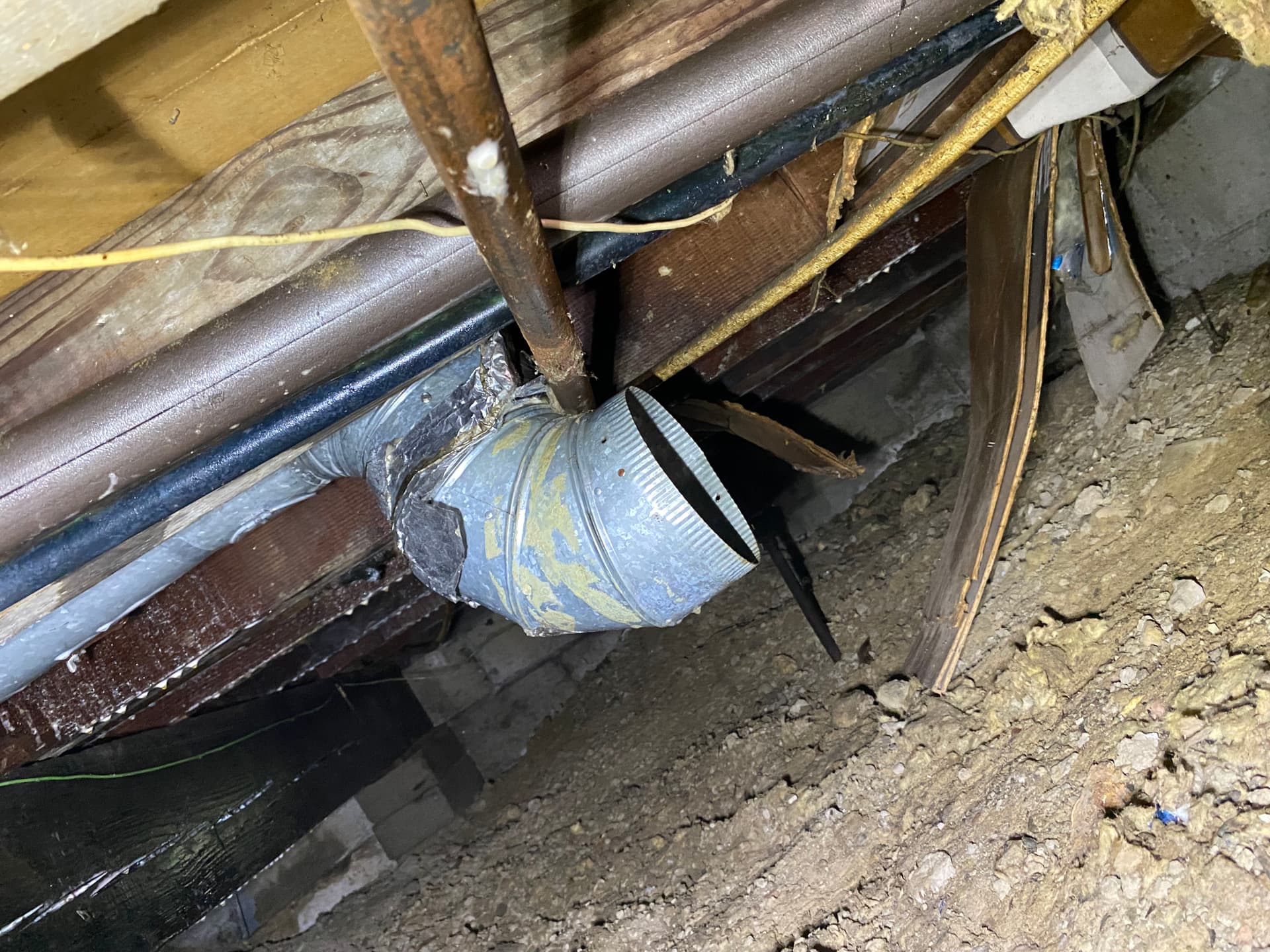 Gallery photos for Crawlspace Ductwork and Vapor Barrier Overhaul Done Right: Image #3