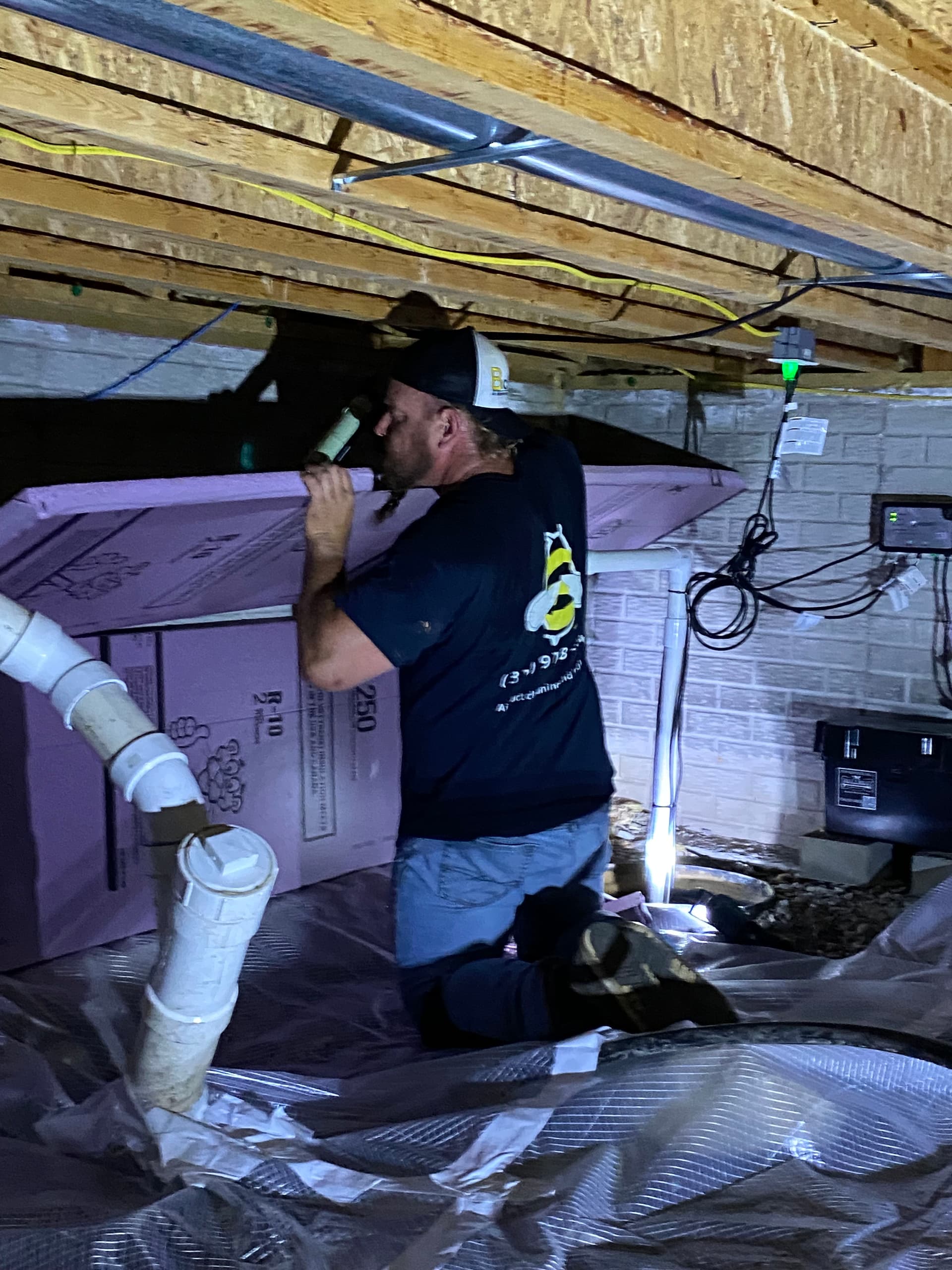 Gallery photos for Newport Crawl Space Gets Full Moisture and Insulation Overhaul: Image #4
